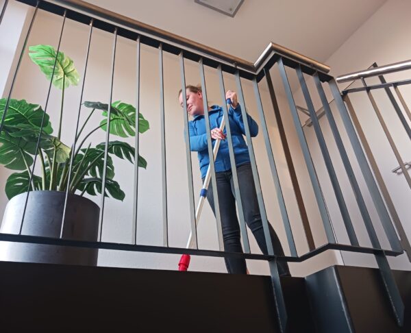 Treppenhausreinigung von Gebäudereinigung Geersen