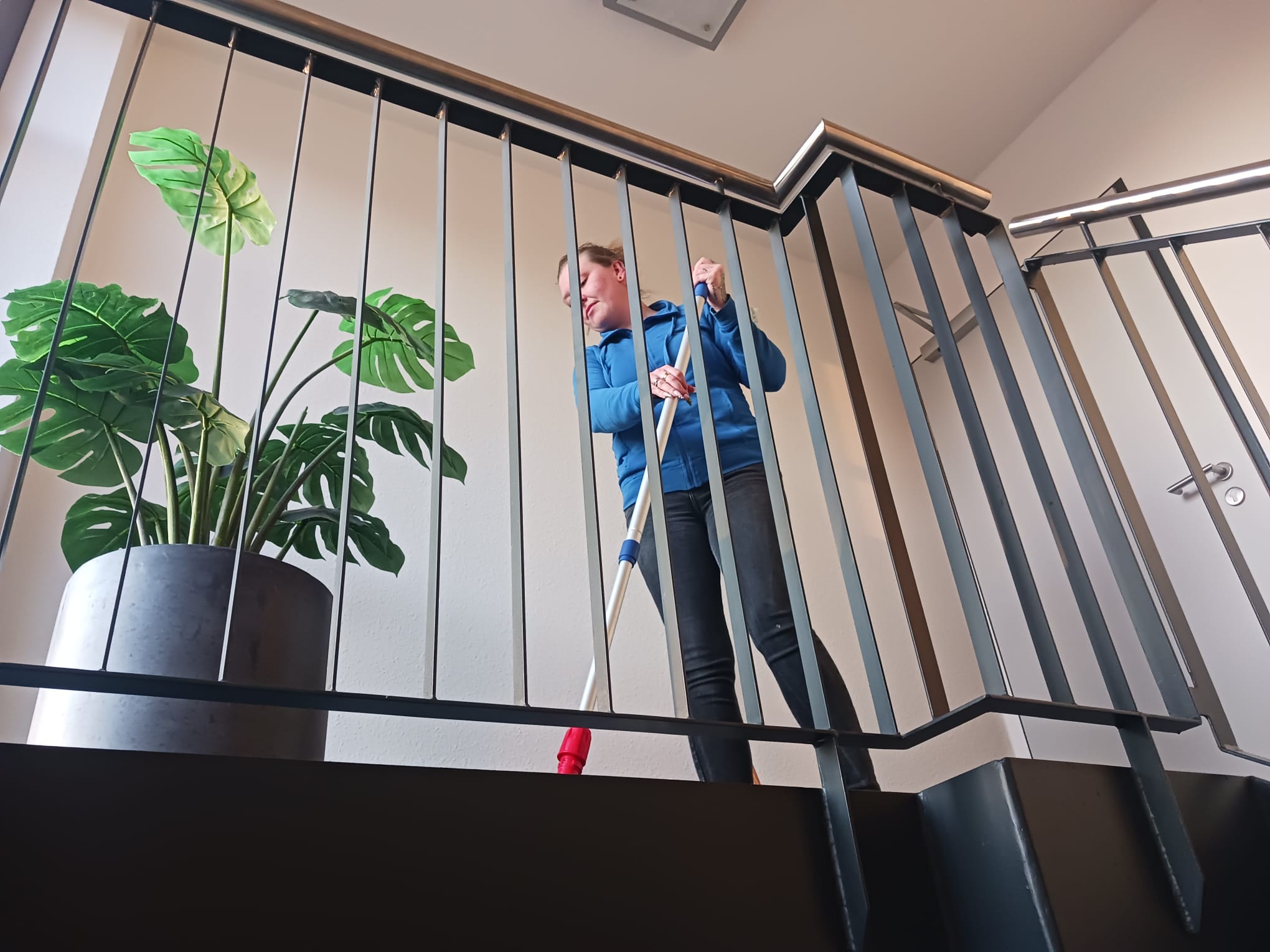 Treppenhausreinigung von Gebäudereinigung Geersen